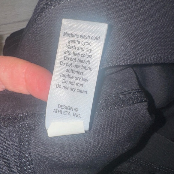 Athleta Bettona 2 in 1 Skirt Capri Legging Combo L - Picture 9 of 10